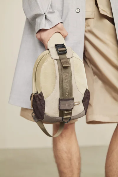 Look 3